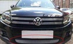 2 799 р. Защитная решётка в воздуховод автомобиля Russtal (хром)  Volkswagen Tiguan  Mk2 (2016-2020). Увеличить фотографию 1