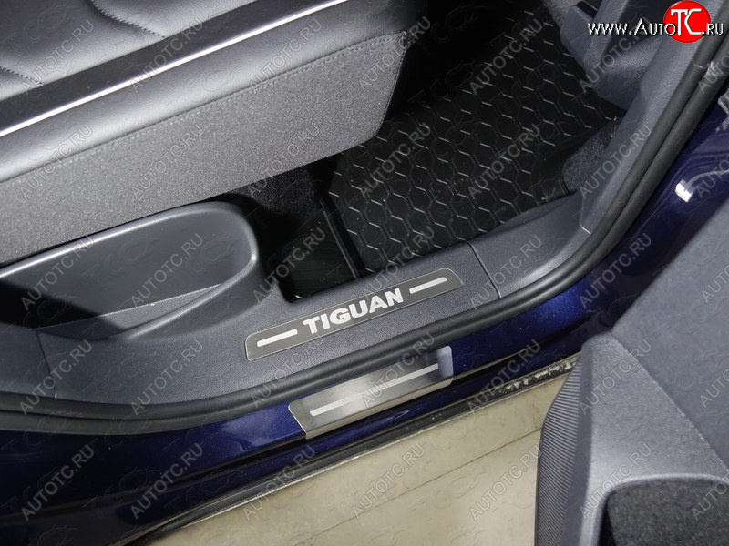 1 499 р. Пороги накладки задние ТСС  Volkswagen Tiguan  Mk2 (2016-2022) (нержавейка шлифованная, надпись Tiguan)