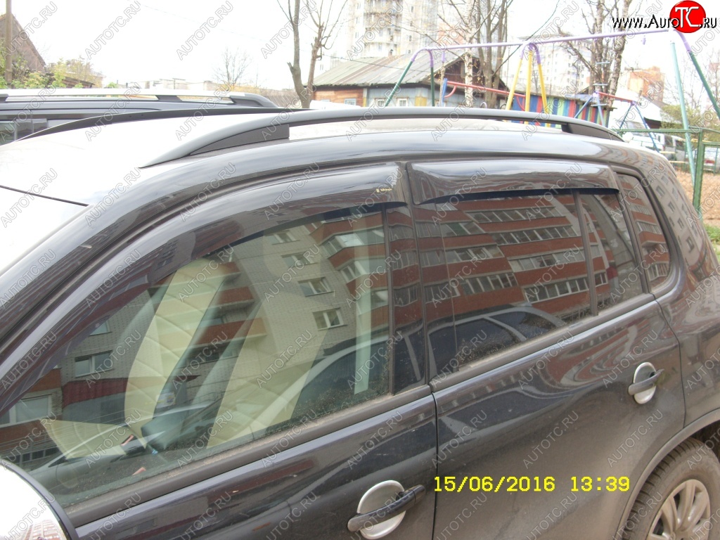2 169 р. Комплект дефлекторов окон CA Plastic  Volkswagen Tiguan  NF (2011-2017) (Classic полупрозрачный, Без хром.молдинга)